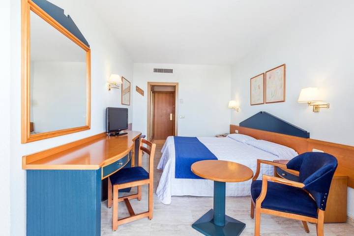 Hotel für 3 Personen, mit Ausblick und Sauna sowie Garten und Pool in El Arenal