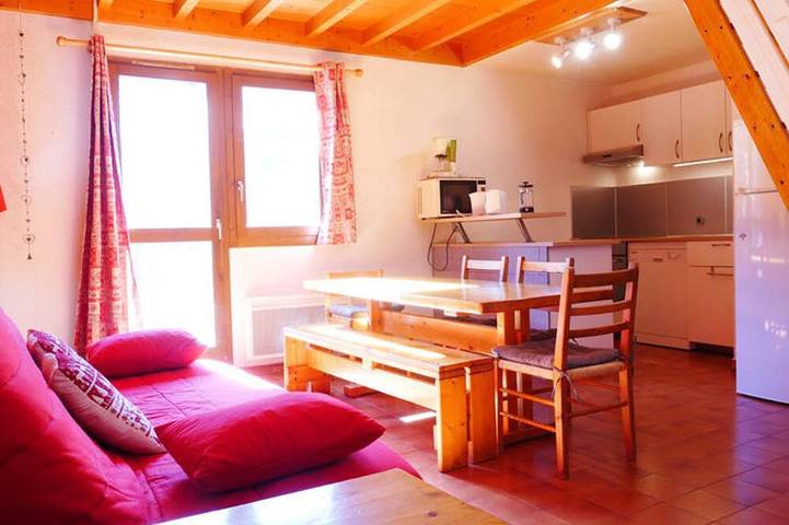 Gîte pour 7 personnes, avec terrasse dans Station de Montchavin les Coches