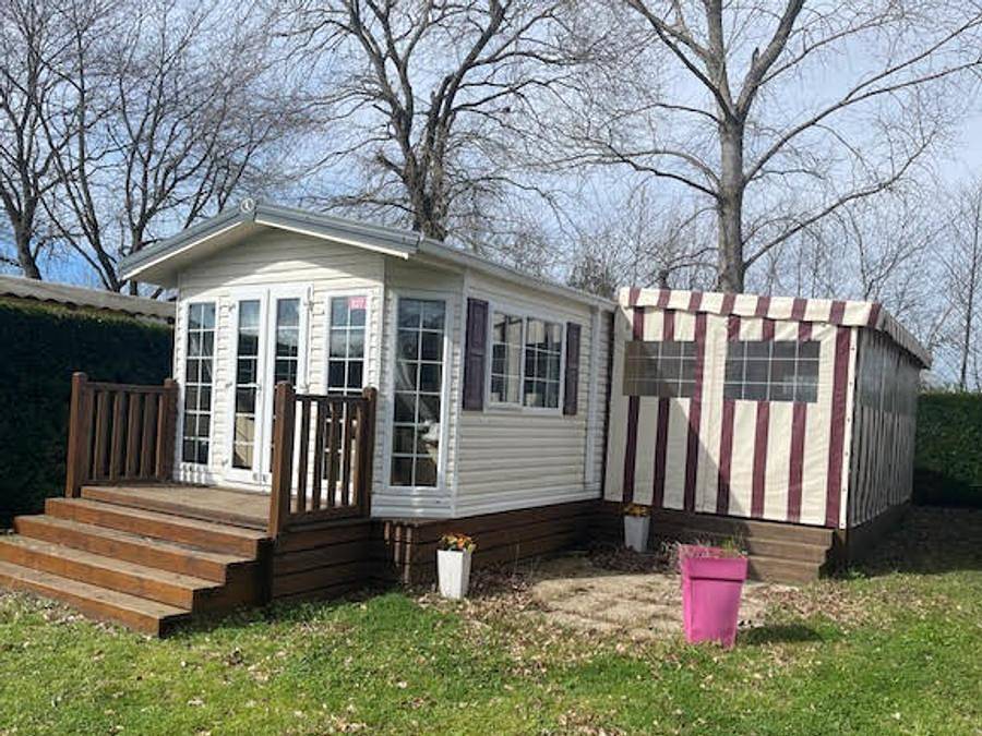 Tour Opérateur et particuliers sur camping Les Charmettes -  Funpass non inclus - Mobile home 6 persons - 2 bedrooms with air conditioning (Immobilhome) in Les Mathes, Côte de Beauté