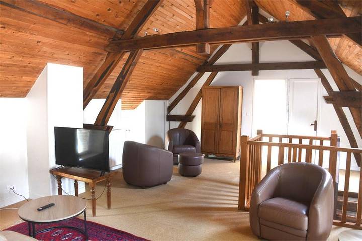 Location de vacances pour 9 personnes, avec vue et terrasse dans Châtillon-Coligny - 2