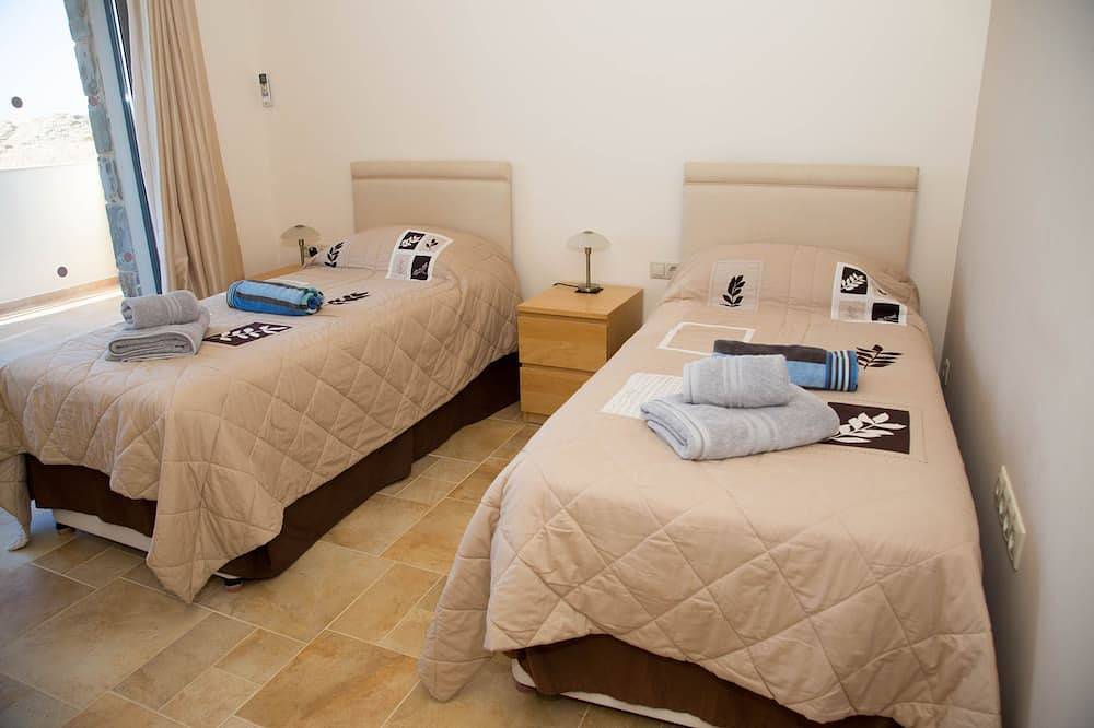 Verjüngen Familie und Freunde bei Stunning Villa Estia - in der Nähe Strand und Tavernen. in Lasithi