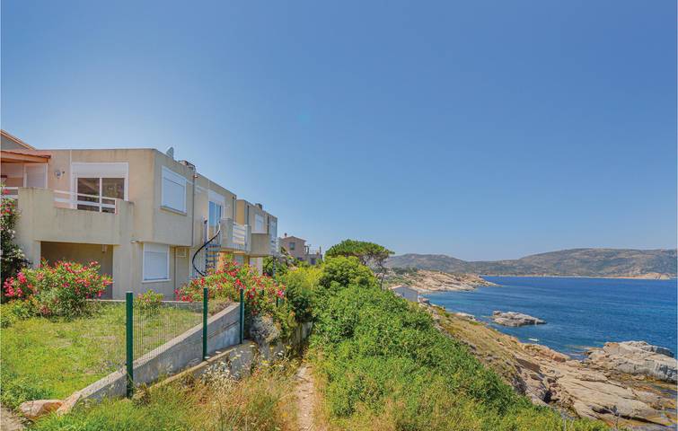 Location de vacances pour 8 personnes, avec terrasse à Calvi - 4