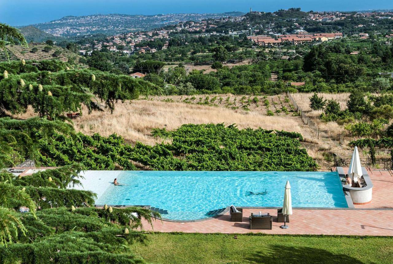 Villa Eremo Sant'Emilia in Trecastagni, Etna