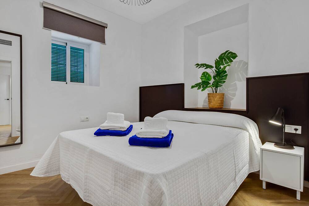 Casa rural para 14 con piscina privada, barbacoa y jardín a 30 min de Málaga in Pizarra, Provincia de Málaga