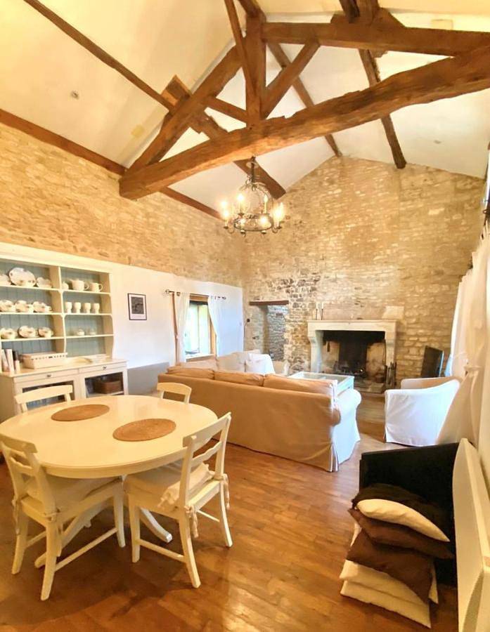 Location de vacances pour 6 personnes, avec Terrasse ainsi que Jardin et Piscine à Villiers-le-Roux