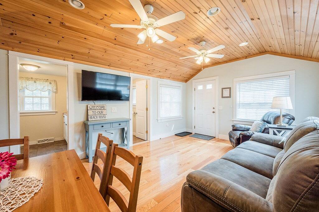 Relaxing Getaway with Town Beach Access in Westerly, Washington County (RI)