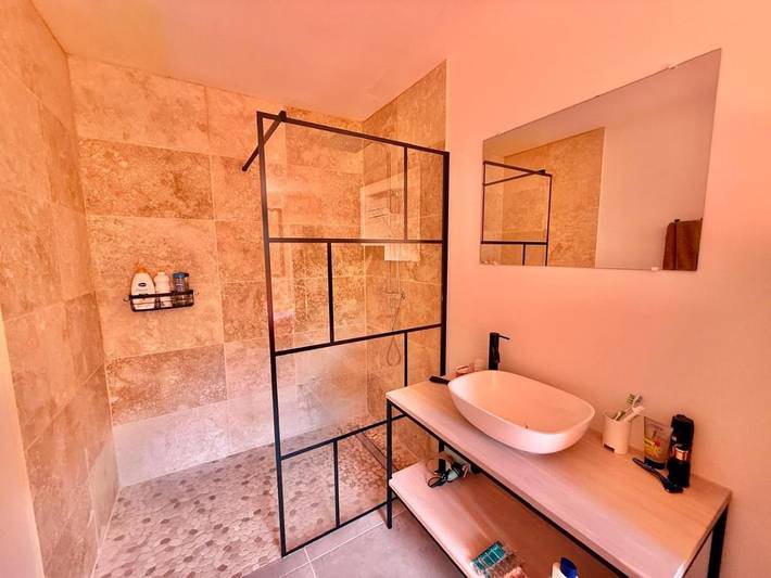 Villa pour 6 personnes, avec vue ainsi que terrasse et piscine à Collioure - 3