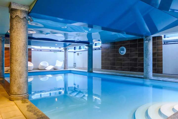 Gîte pour 6 personnes, avec Balcon et Piscine dans Gare De Chamonix Mont Blanc - 2