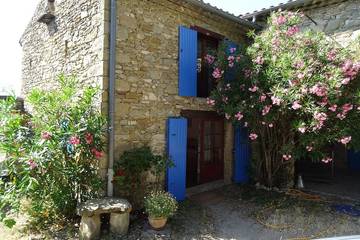 Gîte pour 6 personnes, avec terrasse et jardin à Pont-de-Barret