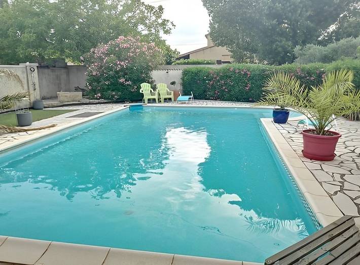 Gîte pour 4 personnes, avec jardin ainsi que piscine et terrasse - 1