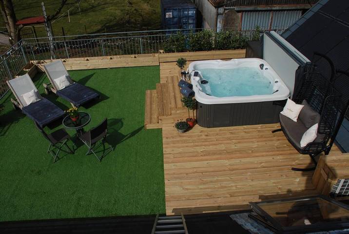 Rental for 2 people, with Balcony and Hot tub as well as Terrace and Garden in Perthshire
