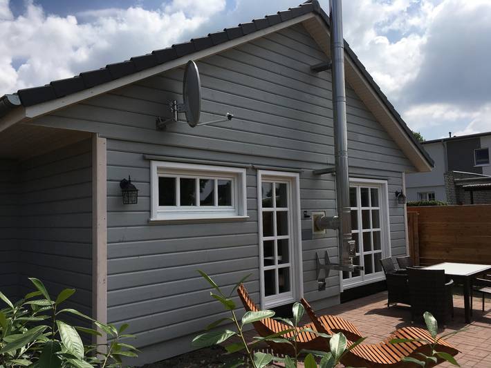 Bungalow für 4 Personen, mit Garten und Whirlpool sowie Terrasse, mit Haustier in Lensterstrand