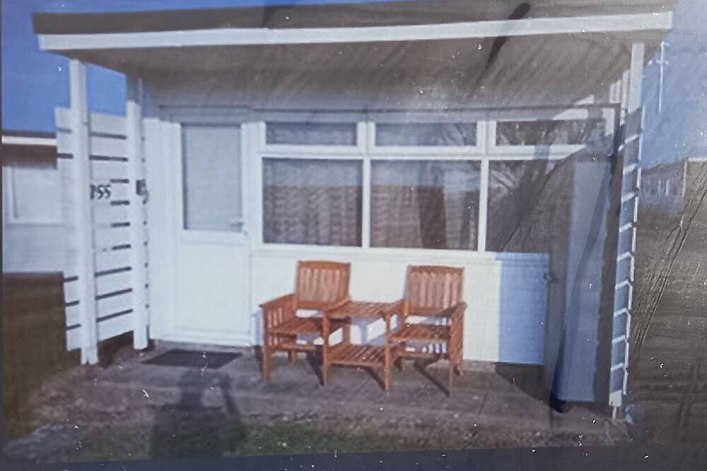 255 Sundowner, Hemsby in Hemsby, Great Yarmouth