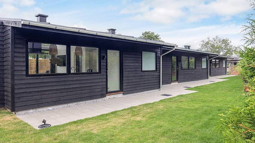 Ferieudlejning for 4 personer, med terrasse og pool i Smidstrup