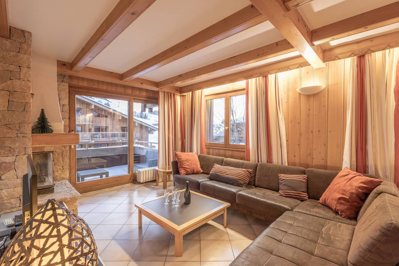 Ganze Wohnung, Appartement „L'origan“ mit Bergblick, privater Terrasse und Wlan in Chinaillon, Le Grand-Bornand