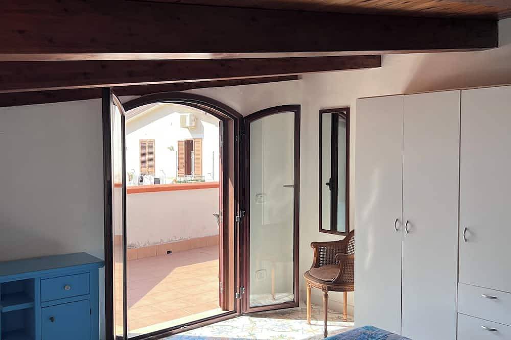 Ganze Wohnung, 2-bedroom apartment in fantastic Castellabate with Ac in Santa Maria di Castellabate, Cilento