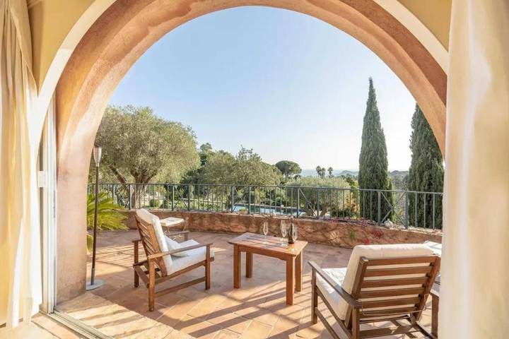 Location de vacances pour 12 personnes, avec piscine et terrasse à Ramatuelle - 4