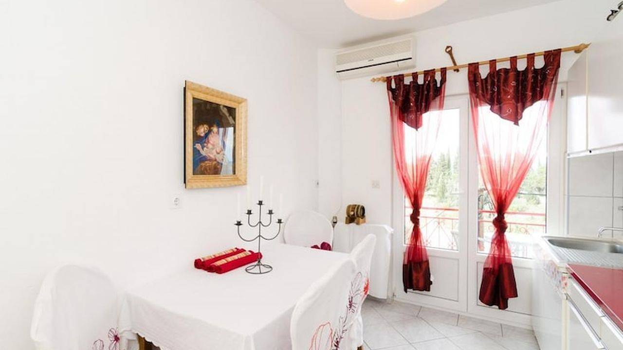 Ganze Ferienwohnung, Ferienwohnung für 5 Personen mit Terrasse in Trpanj, Peljesac