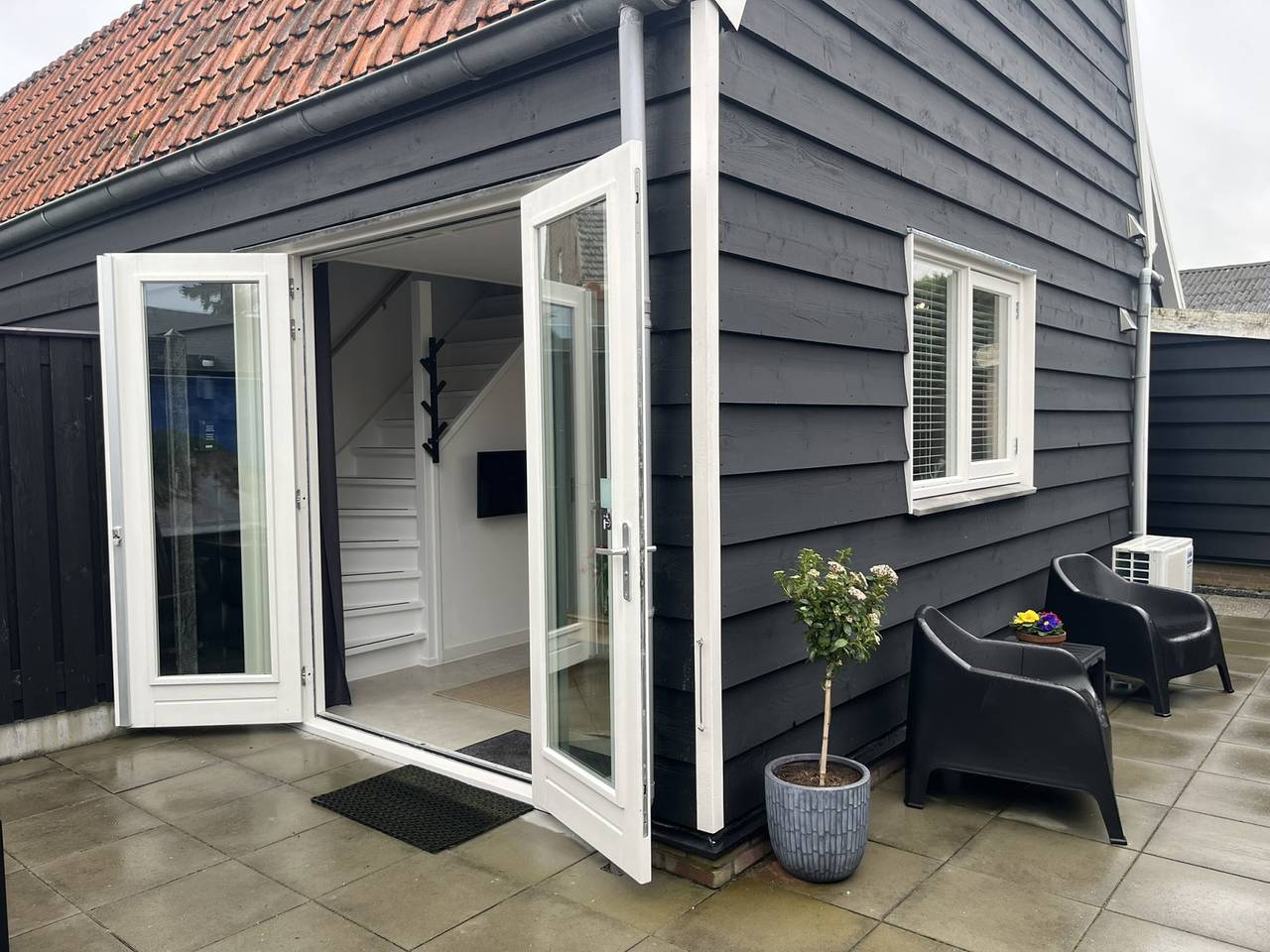 Charming 2-person holiday home with infrared sauna in the center of Biggekerke in Biggekerke, Walcheren