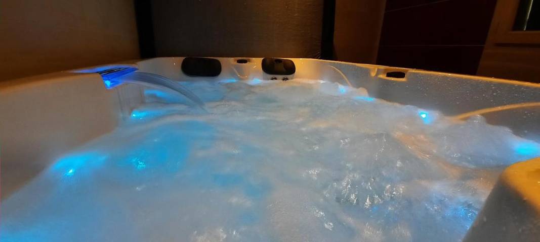 Location de vacances pour 4 personnes, avec piscine ainsi que jacuzzi et jardin à Calviac-en-Périgord - 4