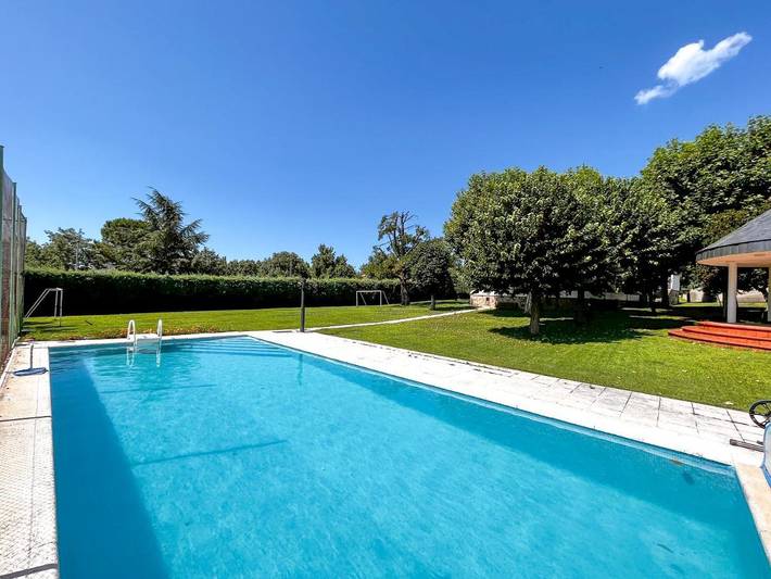 Gîte pour 12 personnes, avec jardin ainsi que vue et piscine, animaux acceptés à Guadarrama - 3