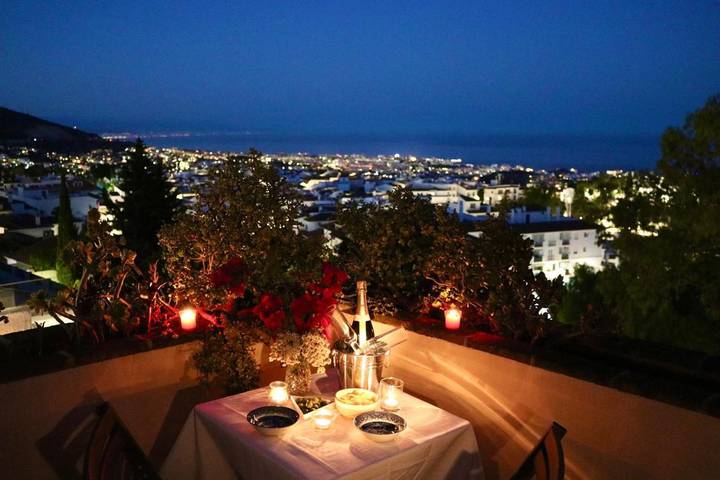 Casa rural para 8 personas, con piscina y vistas además de sauna y jardín en Benalmádena - 2