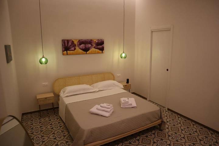 Apartamento de vacaciones para 3 personas, con balcón y jacuzzi - 1