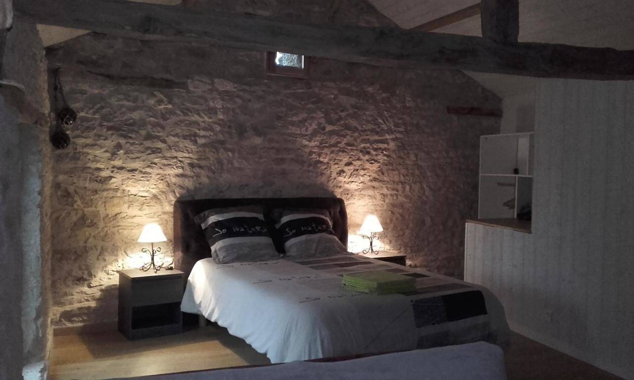 Appartement entier, Studio Apartment in Pontcirq, Quercy