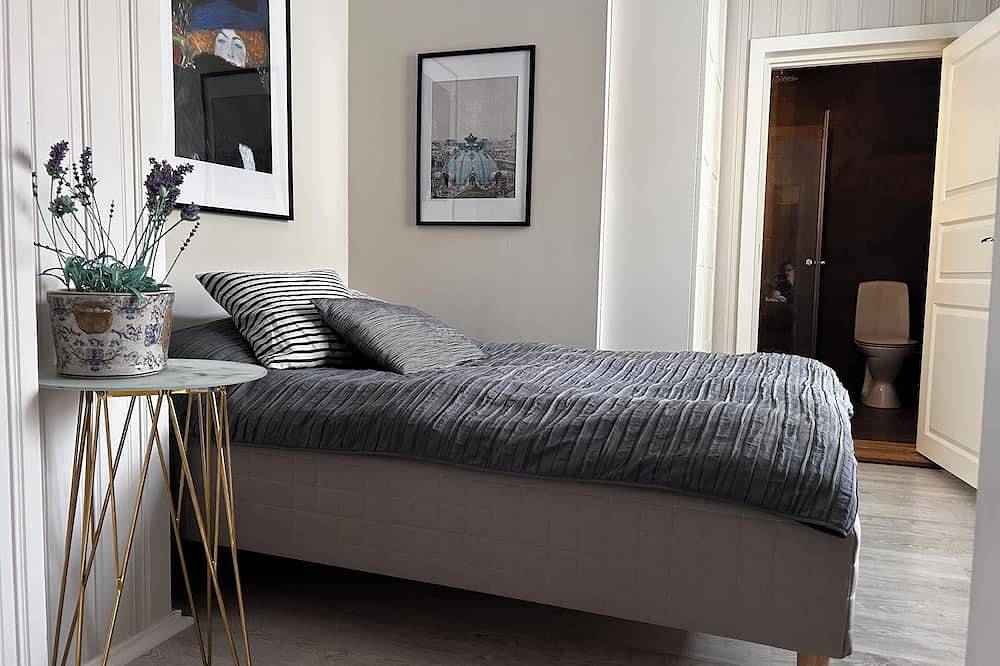 Ganze Wohnung, Apartment in cozy courtyard centrally with private entrance and 3 rooms and kitchen in Alingsås, Alingsås und Umgebung