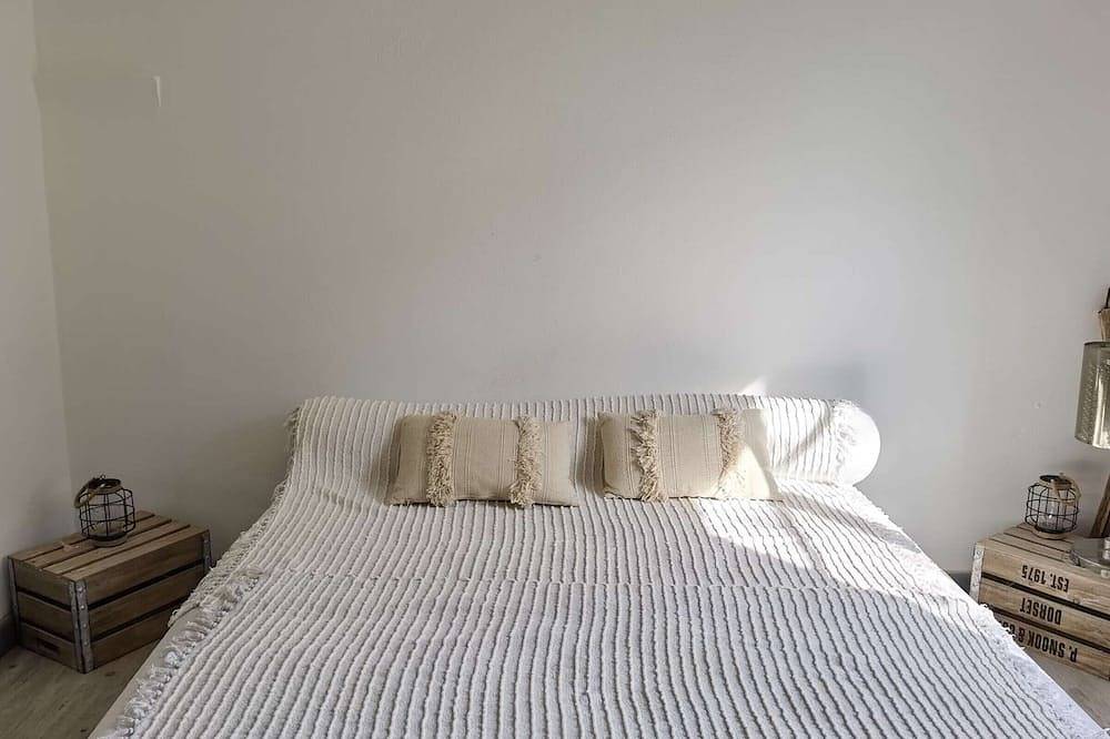 Apartamento entero, Apartamento en Planta Baja para 5 Personas con Terraza y Parking in Marseillan-Plage, Marseillan