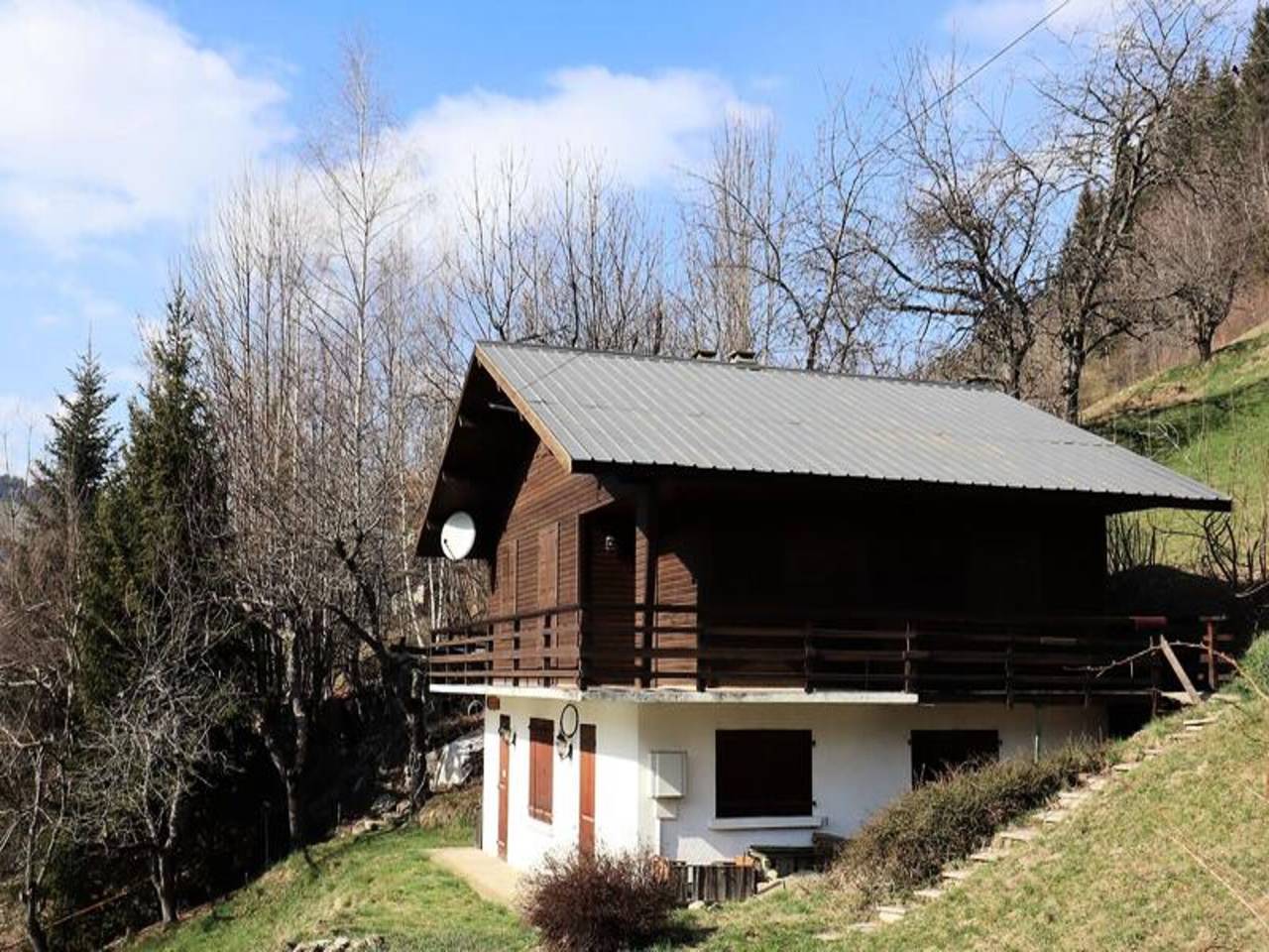 Appartement entier, Chalet dans les Alpes avec cheminée et accès aux pistes in Arêches, Beaufort (Rhône-Alpes)