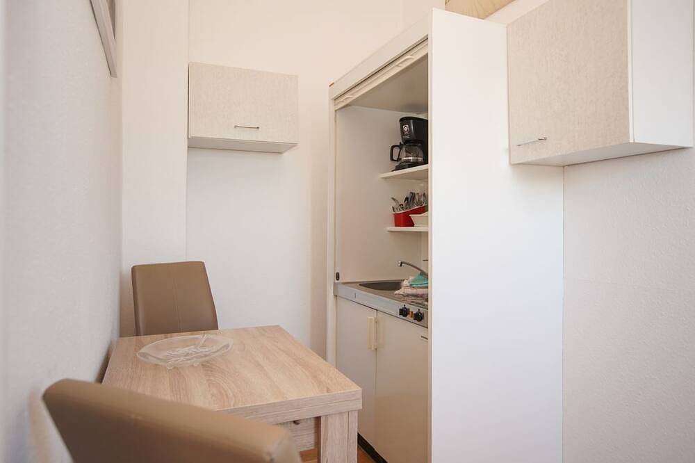 Double room-Deluxe-Private Bathroom-Courtyard view-Doppelzimmer de luexe in Borkum