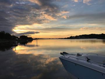 Vacation Home for 8 Guests in Noyack, North Fork, Picture 2