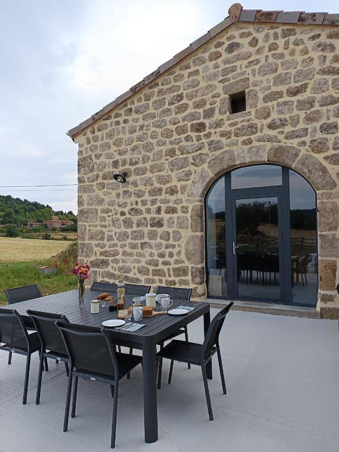 Location de vacances pour 10 personnes, avec jardin à Colombier-le-Vieux - 2