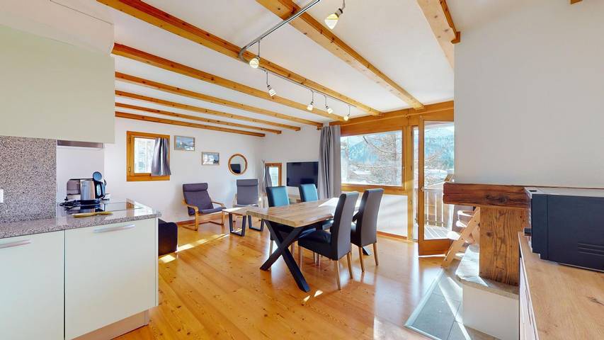 Ferienwohnung für 2 Personen, mit Balkon und Ausblick in Bregaglia