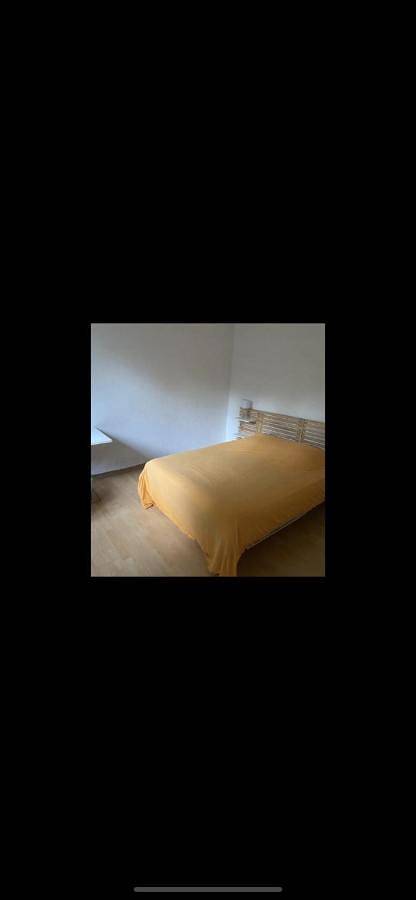 Gîte pour 4 personnes, avec vue ainsi que terrasse et jardin à Auffargis