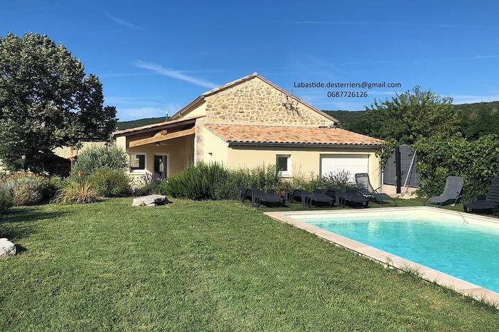 Villa for 10 people, with garden and terrace - 1