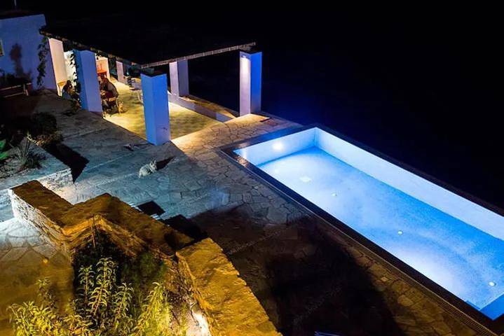 Maison d’hôte pour 2 personnes, avec vue et piscine ainsi que jardin et terrasse dans Syros