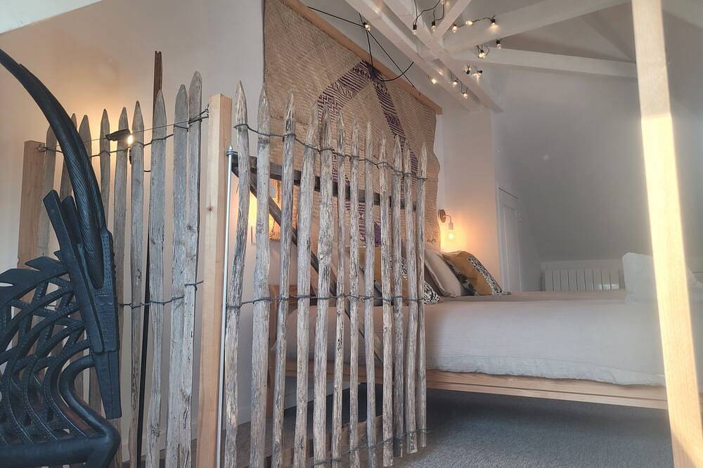 The charm of a small fisherman's house in Port-en-Bessin-Huppain, Bayeux region