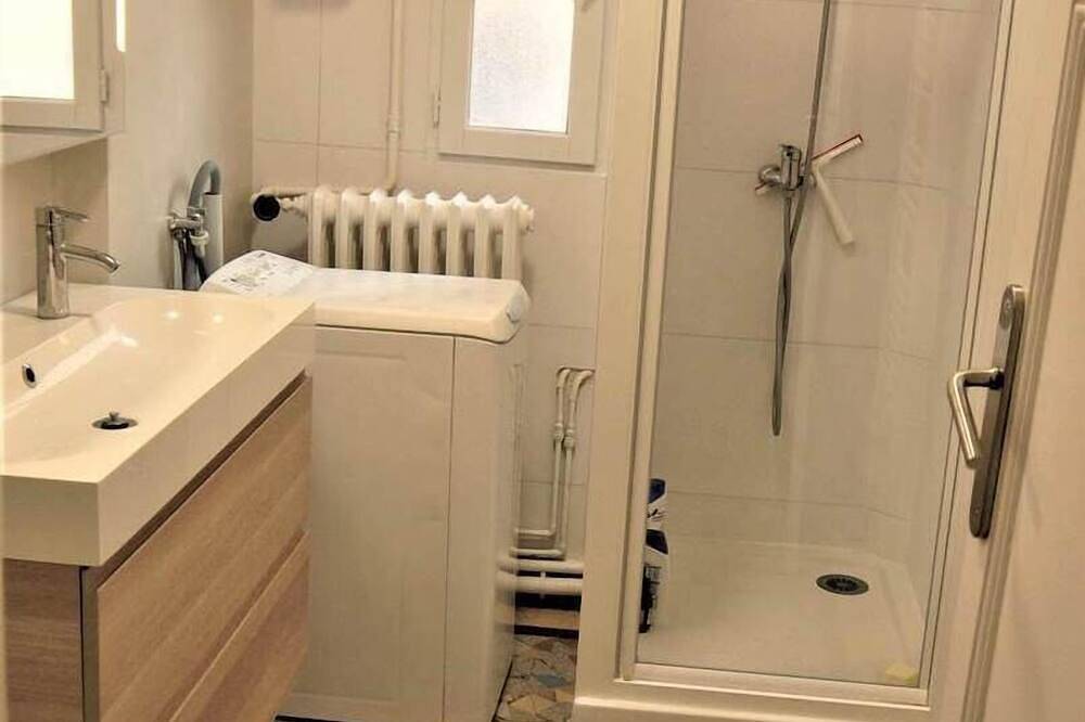 Geheel appartement, Family apartment near Lot in Cahors, Lot