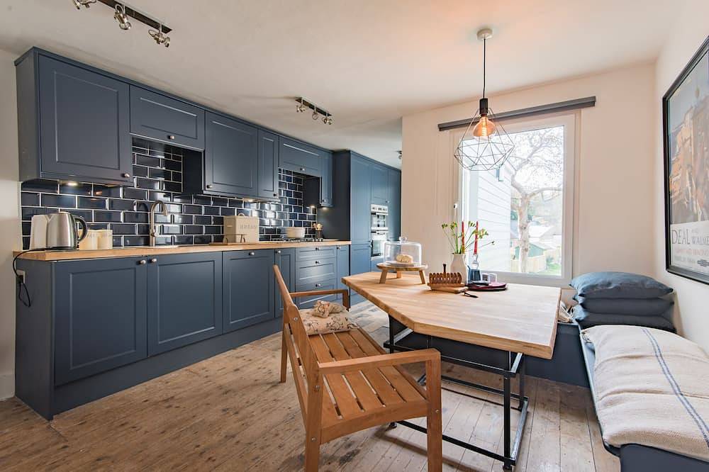 Pretty cottage near the sea, Poppy Cottage in Kingsdown, Kent