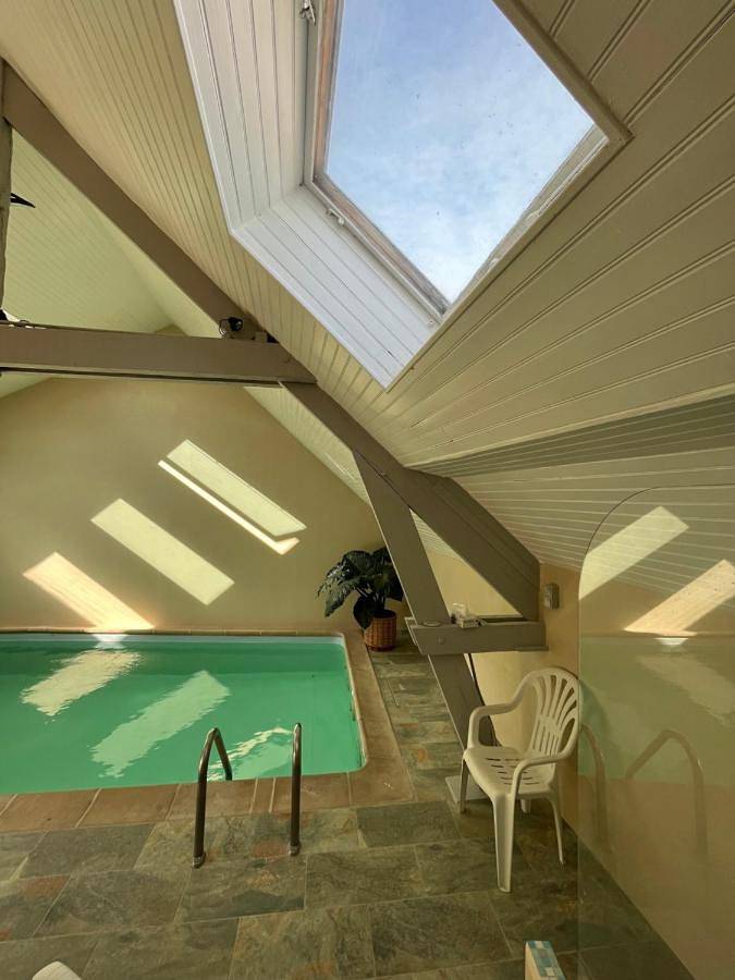 Cottage pour 5 personnes, avec vue ainsi que piscine et jardin dans Lagery