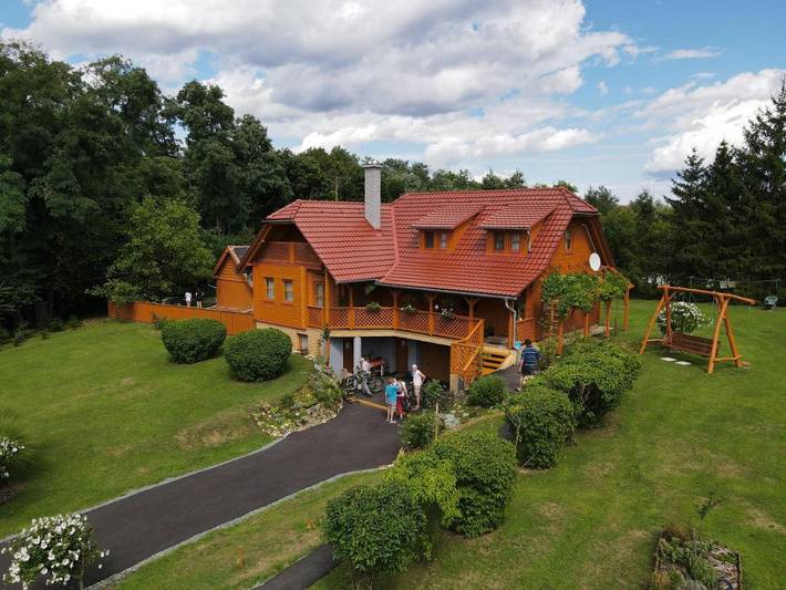 Ferienhaus für 4 Personen, mit Terrasse und Garten sowie Ausblick in St. Peter (Ungarn)