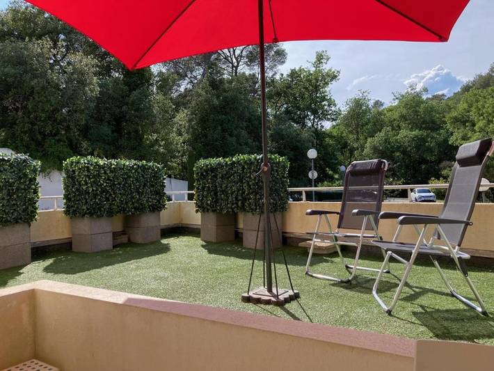Appartement de vacances pour 4 personnes, avec Balcon ainsi que Terrasse et Piscine