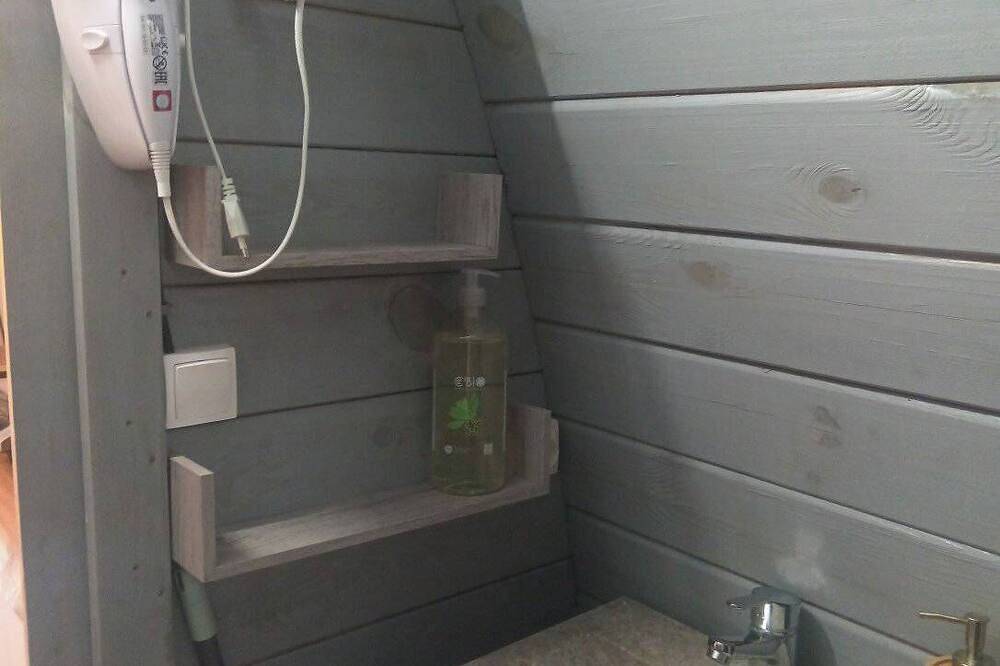 Gite atypique au cœur d'un élevage de chevaux:piscine,bain nordique,mini ferme. in Anjou, Région de Vienne