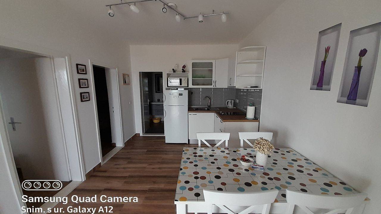 Ganze Ferienwohnung, Ferienwohnung für 5 Personen (47 m²) in Jelsa in Zavala, Hvar
