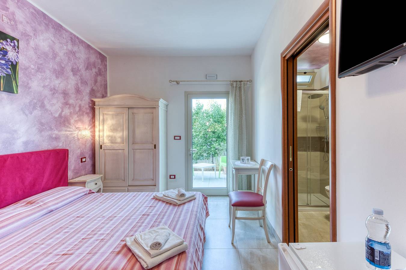 Bed and Breakfast för 2 Personer med trädgård in Salve, Tarantobukten
