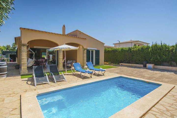 Holiday home for 4 people, with balcony and pool - 1