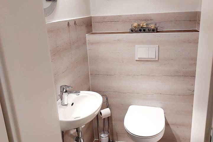 Ganze Wohnung, Zentrale Ferienwohnung am See und in Schlossnähe in Schwerin, Schweriner See