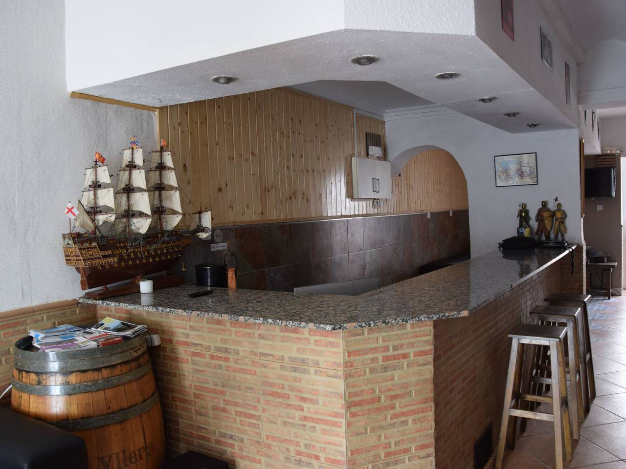 Chalet "Casa El chorro" mit eigener Bar und Grill in Castalla, Alicante l'intérieur des terres